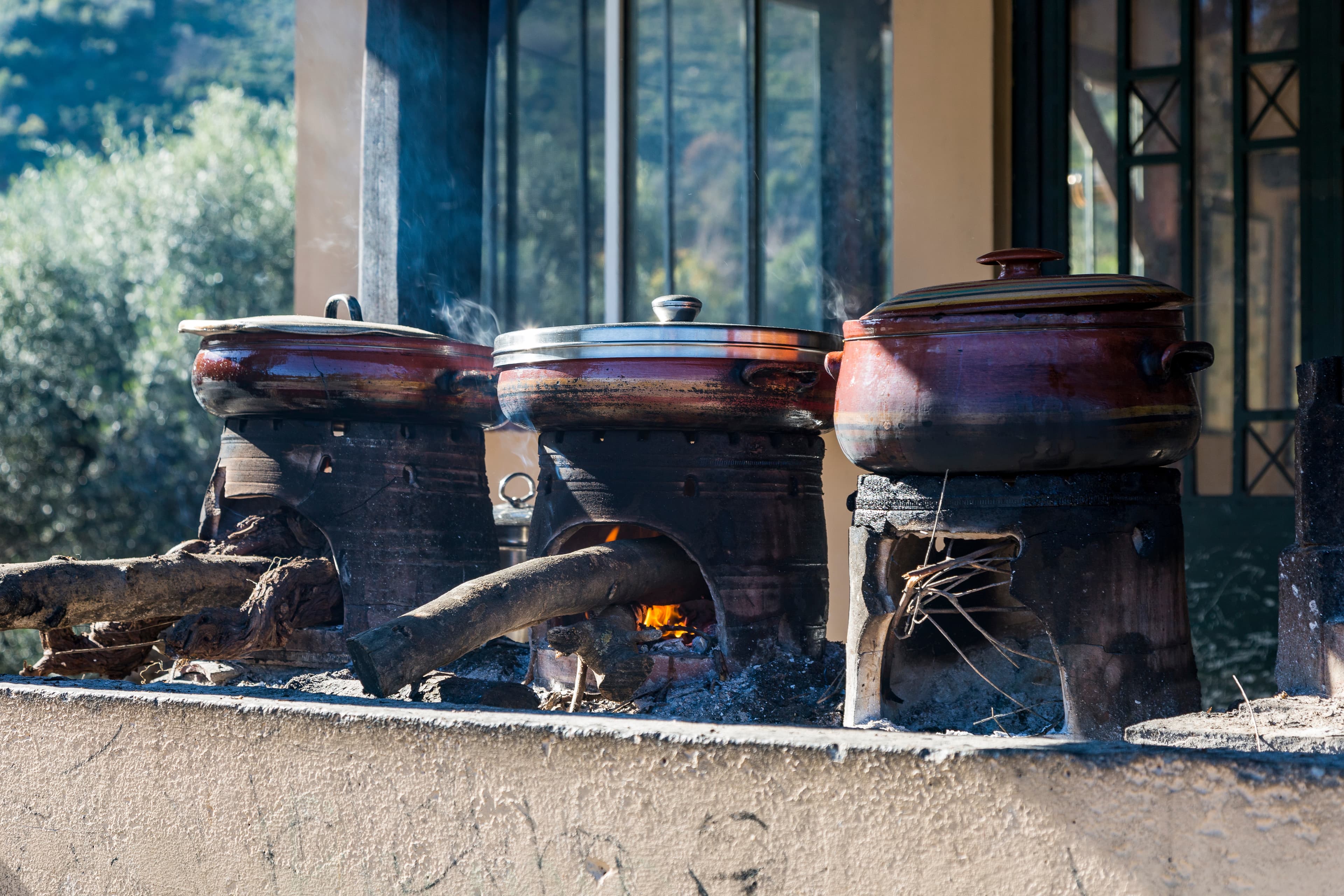 COOKING WITH YIAYIA slide 2